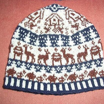 Winter deer feeding beanie - knitting pattern