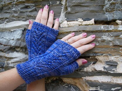 Seta Fingerless Mitts