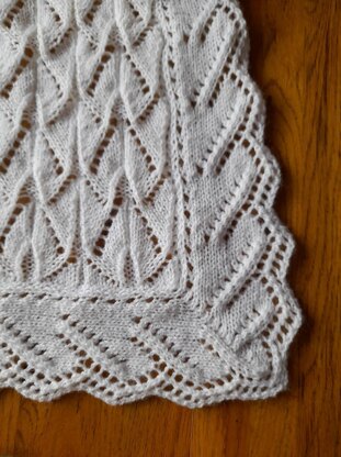 JKSB31 lace baby shawl