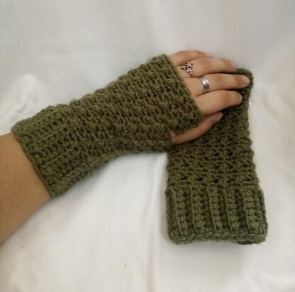 X's and O's Fingerless Gloves