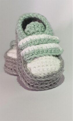 Baby sneaker bootie crochet pattern