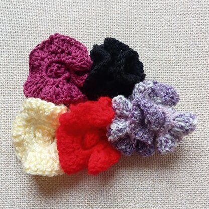 Iris Scrunchie