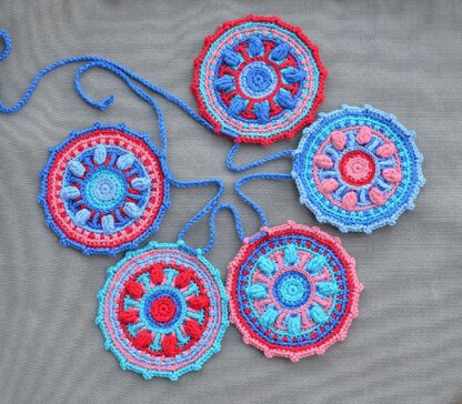 Mini Mandala Garland