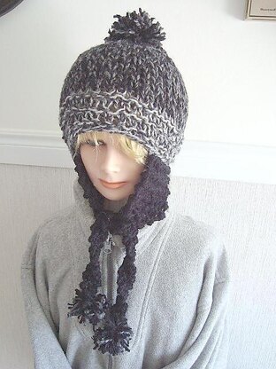 423, KNITTED EARFLAP HAT, age 8 to adult