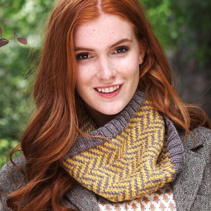 Chevron Cowl in Patons Classic Wool Worsted