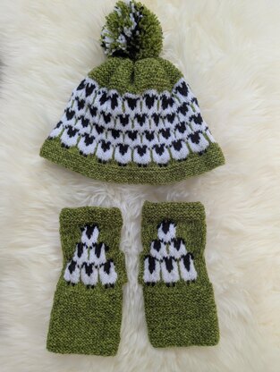 Ladies' Sheep Hat and Gloves