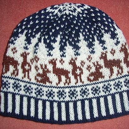 Snow roe deer beanie - knitting pattern