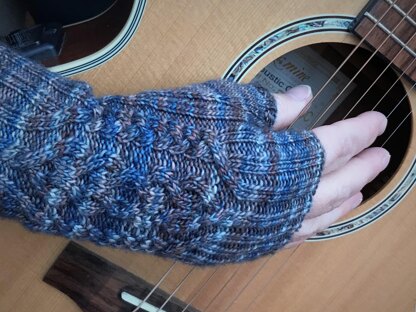 Interlink Fingerless Mitts