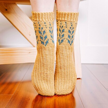 Vine Colorwork Crochet Socks