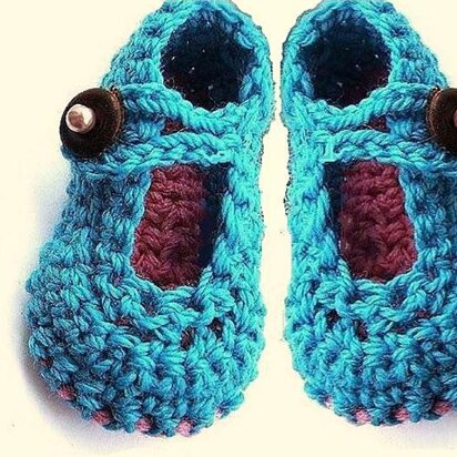 Mary Jane Booties | Crochet Pattern by Ashton11
