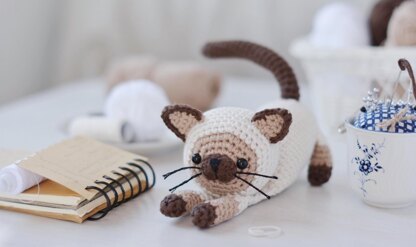 Siamese Kitten Crochet Pattern