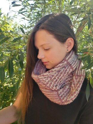 Twisted Sister Cowl