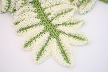 A09 Leaf Scarf