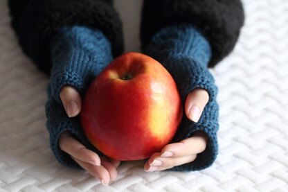 Leaf Lace Fingerless Mitts
