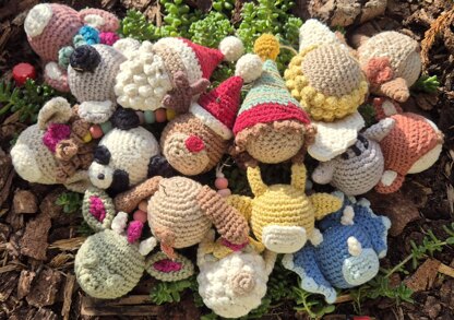 Keychain Figure Dolls Angel Cat Dog Dragon Elf Fox Giraffe Horse Koala Llama Panda Reindeer Santa Triceratops Unicorn Christmas crochet amigurumi