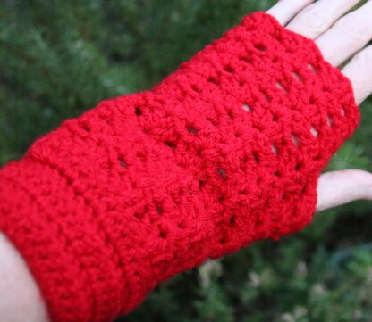 Festive Wrist Warmers