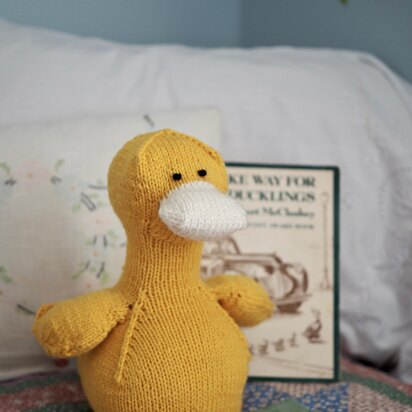 Domenic (Duck) - knitting pattern