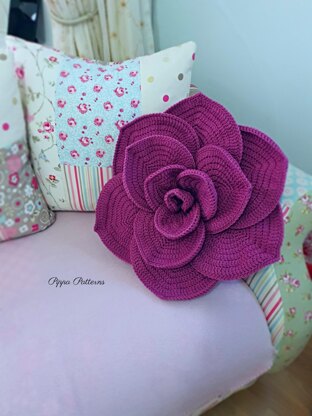 Rose shop shaped cushion