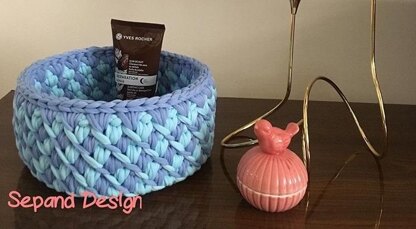 Zpaghetti (t-shirt) yarn basket- blue shade