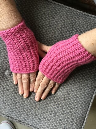 Ladies wrist warmers