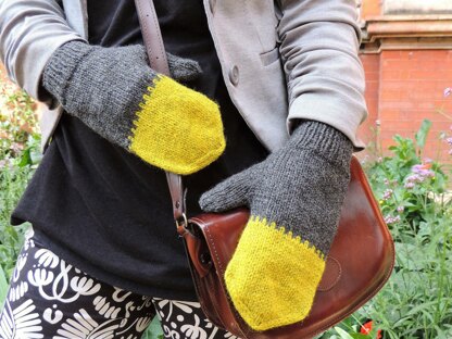 Colourblock Mittens