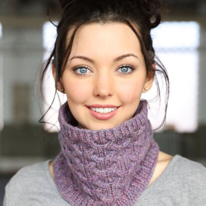 Cabled Cowls in Plymouth Yarn Tuscan Aire - f725