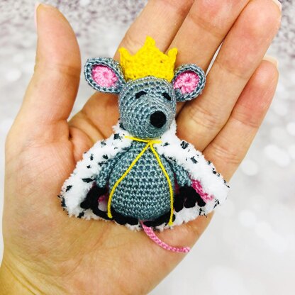 Christmas ornaments, Christmas crochet, Mouse King