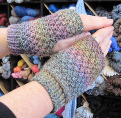 Spiraling Crosses Gauntlets