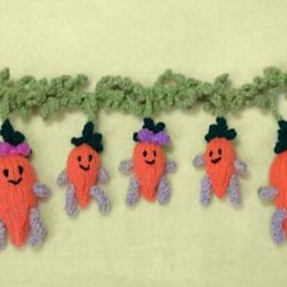 Kevin the Carrot Garland