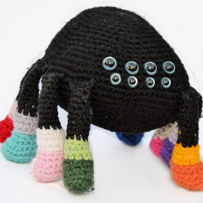 Mr Sneaky - The Amigurumi Spider in Sneakers