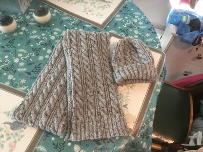 Peter's 2nd scarf and hat