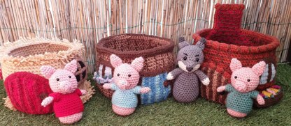 Three Little Pigs and the Big Bad Wolf Straw, Stick and Brick Houses Amigurumi