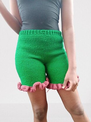 Looking for a pattern similar to the these ruffle shorts! :  r/crochetpatterns