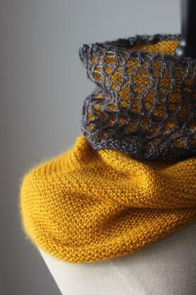 Goldtau cowl