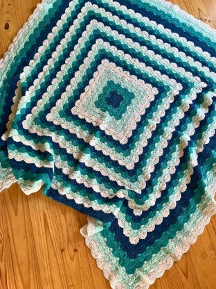 Textured Clam Shells Blanket