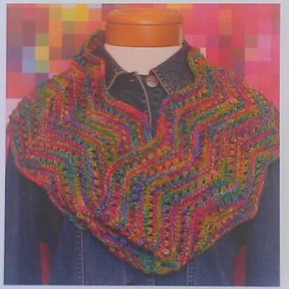 Zig Zag Cowl