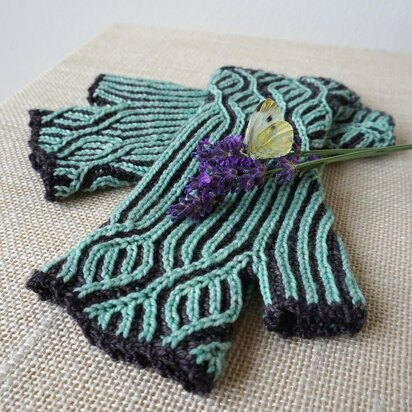The Naturalist's Mitts - knitting pattern
