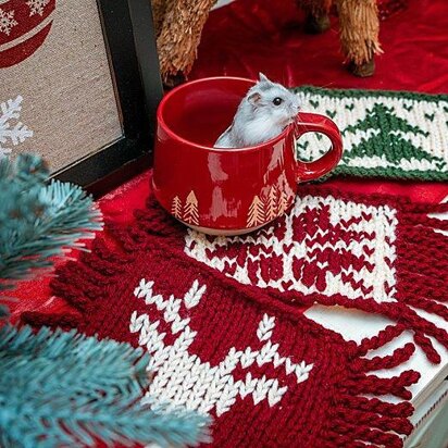 Knit Holiday Mug Rug