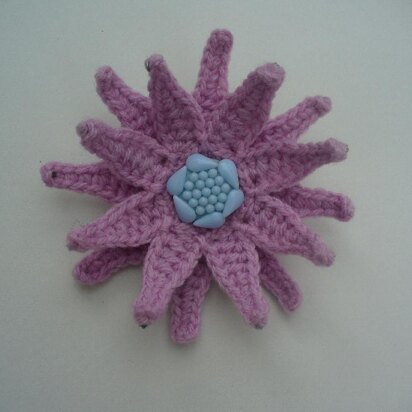 CROCHET 3D FLOWER BROOCH