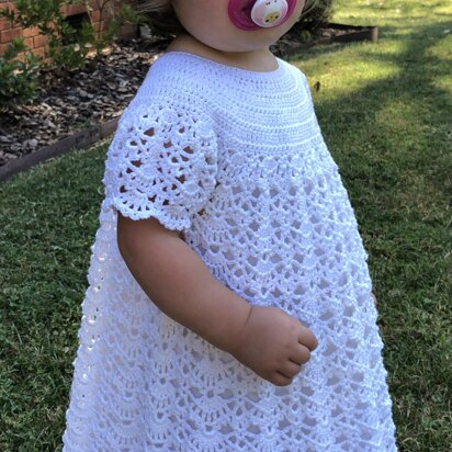 Lacy crochet baby dress hot sale pattern