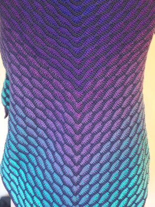 Triangular shawl "atlantis"