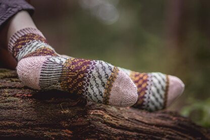 Unravel Memories Socks