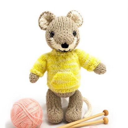 Pocket Mouse - knitting pattern