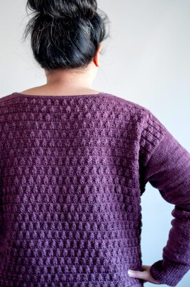 Almondine Pullover