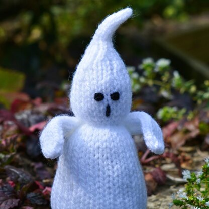 Halloween Ghost Toy Knitting Pattern - Doll Knitting Pattern