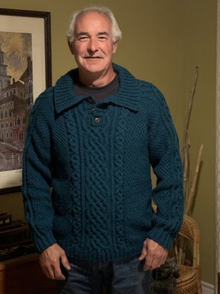 Men’s cabled sweater