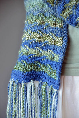 Rising Tide Scarf in Universal Yarn Major - Downloadable PDF