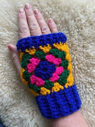 Crochet Granny Square Mittens