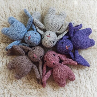 Bebe Bunny - knitting pattern