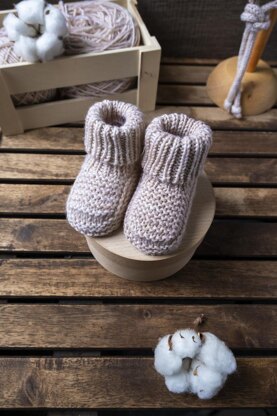 Baby booties "Wicker basket"